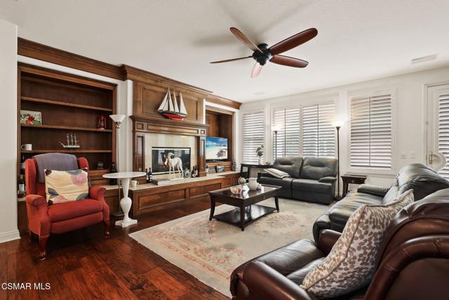 20253 ViA Galileo, Porter Ranch CA: https://media.crmls.org/mediaz/08e3a265-f39b-4457-9626-d6b6b8cd339a.jpg