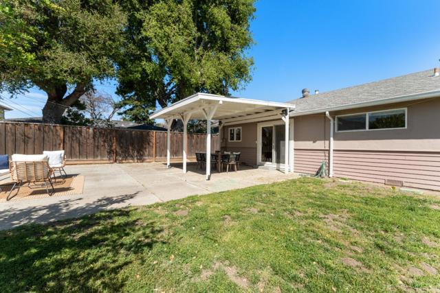 Image 23 of 28 For 1061 Hickorynut Court