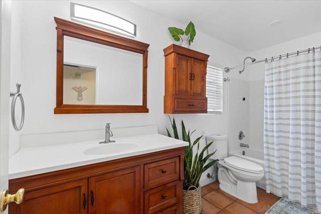 1528 Hendrix Pl, Chula Vista CA: https://media.crmls.org/mediaz/08e55495-e282-4243-9446-2449b537014b.jpg