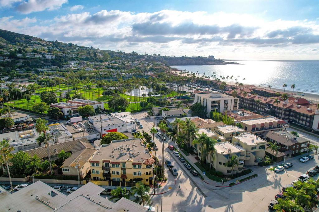 8121 Camino Del Sol