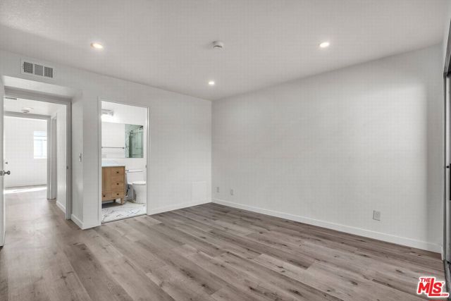 13340 Burbank Boulevard, Sherman Oaks CA: https://media.crmls.org/mediaz/08e568fc-fe14-49bc-8775-ee820a0d90b7.jpg