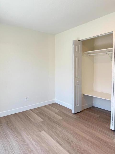 318 3rd Lane, South San Francisco CA: https://media.crmls.org/mediaz/08e5ed66-a389-4ba9-ae3c-46d8f2664ecb.jpg
