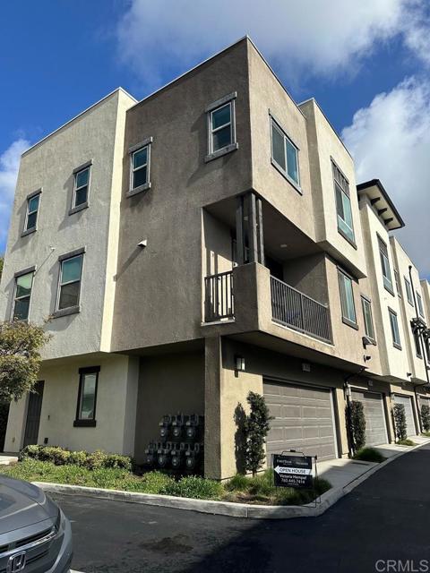 Home for Sale in Vista