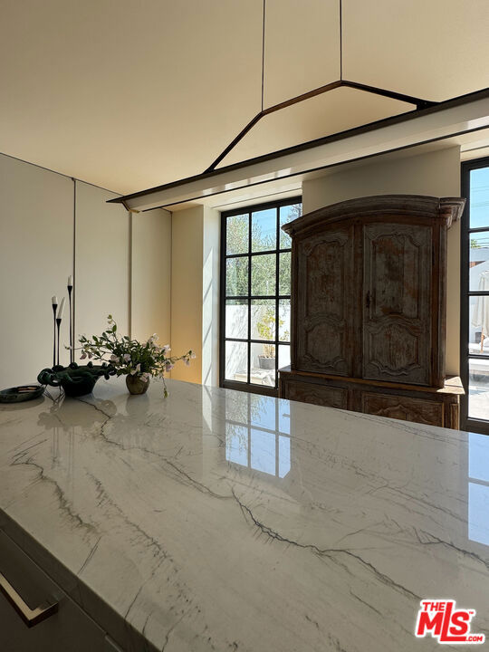 546 N Mccadden Place, Los Angeles CA: https://media.crmls.org/mediaz/08e70bf2-ec82-4260-91c8-331d856d6f9c.jpg