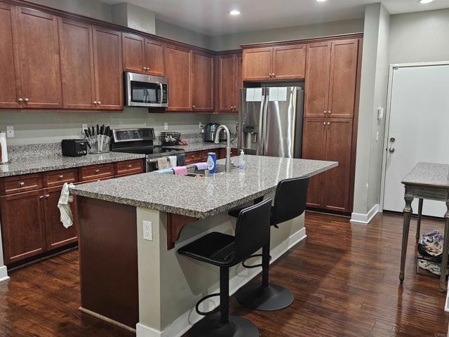 7508 EAGLE Drive, Santee CA: https://media.crmls.org/mediaz/08e77cbe-8784-4c22-9f82-b67289130342.jpg