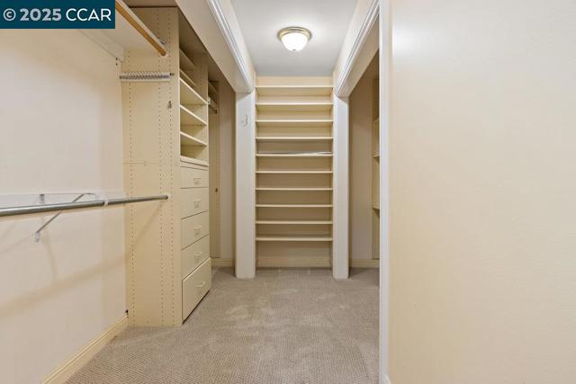 3949 Canyon Rd, Lafayette CA: https://media.crmls.org/mediaz/08e7db64-8b72-4bc9-9cb5-d0c33361de6a.jpg