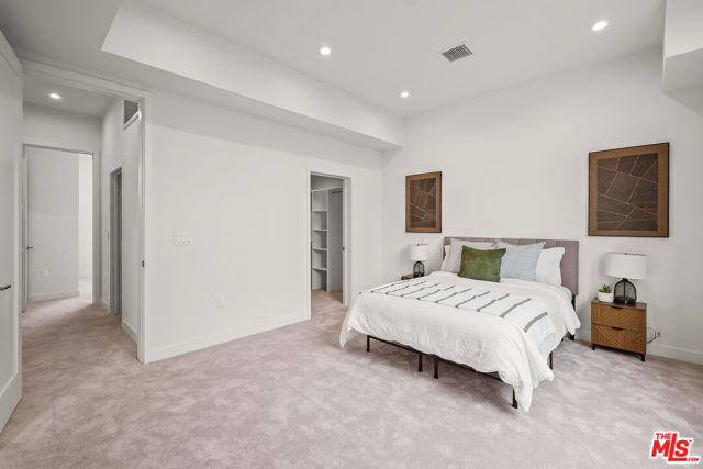1202 N Orange, West Hollywood CA: https://media.crmls.org/mediaz/08e81bce-5508-47a9-92cb-2703906be7c2.jpg