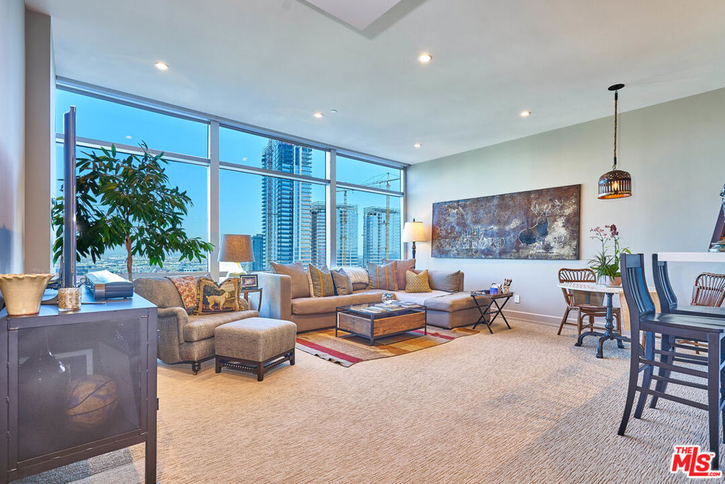 900 W OLYMPIC Boulevard 30i, Los Angeles, CA 90015