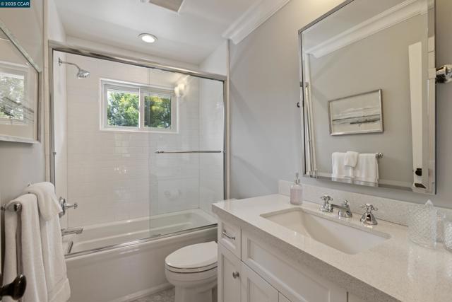 125 El Dorado Ave, Danville CA: https://media.crmls.org/mediaz/08e8303a-73b1-44cd-92e9-452da6cc8fd5.jpg