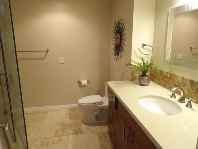34451 Calle Las Palmas, Cathedral City CA: https://media.crmls.org/mediaz/08e856b1-16d7-4bfe-8f0e-196237f10b56.jpg