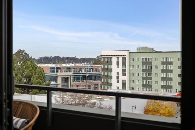 555 Laurel Avenue, San Mateo CA: https://media.crmls.org/mediaz/08e8bb4f-7481-4a42-add1-16f4b6cbd343.jpg