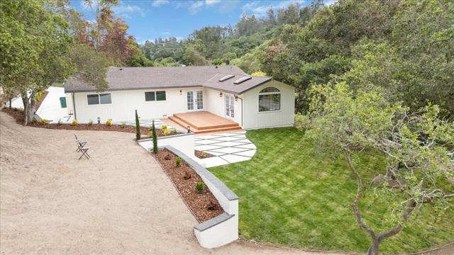 7183 Tustin Road, Salinas CA: https://media.crmls.org/mediaz/08ea148a-2957-47be-ac20-7696fc2cb82a.jpg