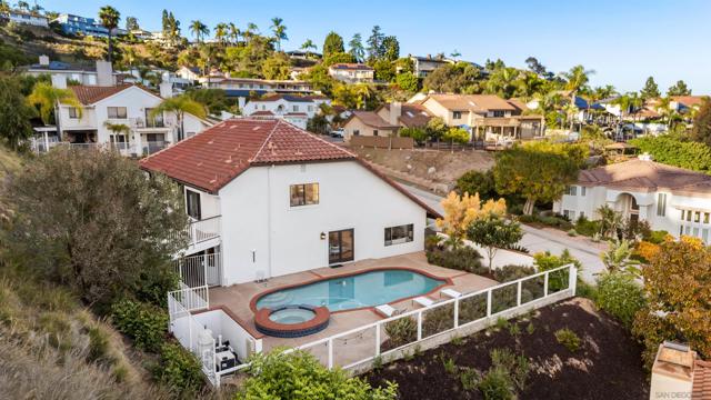 5838 Yokohama Ct, San Diego CA: https://media.crmls.org/mediaz/08eabec9-5307-44c7-b282-4fa0430a107b.jpg