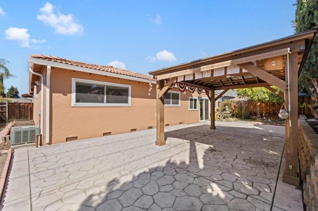 2496 Sturla Drive, San Jose CA: https://media.crmls.org/mediaz/08eac33f-18cf-4a4c-935f-1e12feef7999.jpg
