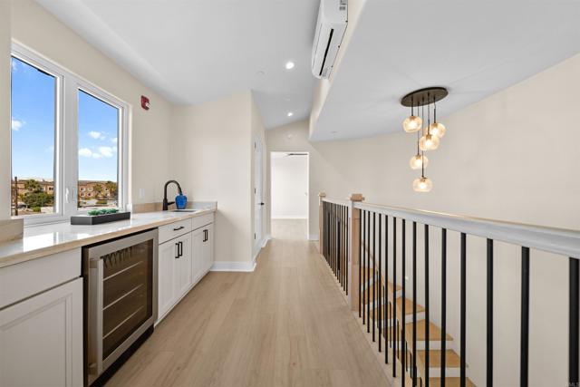 812 N Cleveland Street, Oceanside CA: https://media.crmls.org/mediaz/08ead0b0-f6b1-4429-88d4-26f58ee865d6.jpg