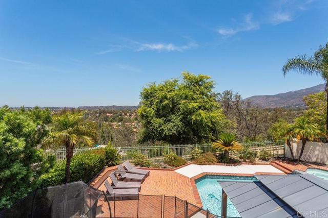 23 Muirfield, Trabuco Canyon CA: https://media.crmls.org/mediaz/08ec071c-7ee2-432b-b560-7f2e26a697c8.jpg