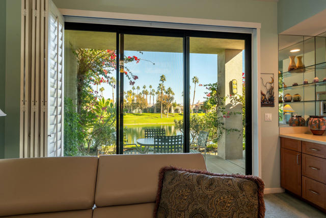 54396 Shoal Creek, La Quinta CA: https://media.crmls.org/mediaz/08ec26de-fae1-476d-b82f-4d62ae7688c3.jpg