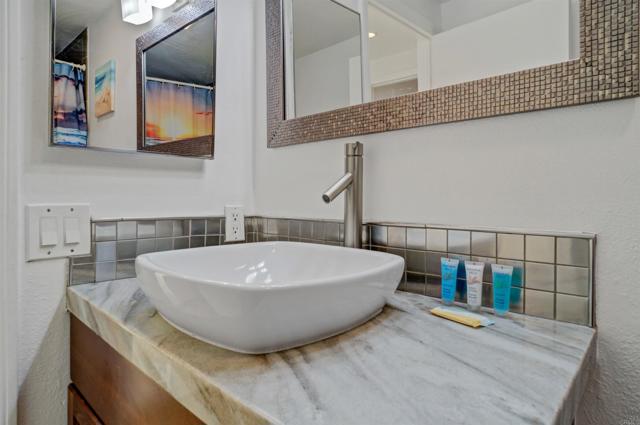 Detail Gallery Image 2 of 25 For 3715 Mission Bld, San Diego,  CA 92109 - 3 Beds | 2 Baths