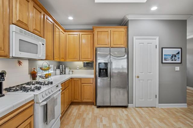 422 Montecito Avenue, El Granada CA: https://media.crmls.org/mediaz/08ee41af-0432-42f3-8e1f-2c22ef7f5315.jpg