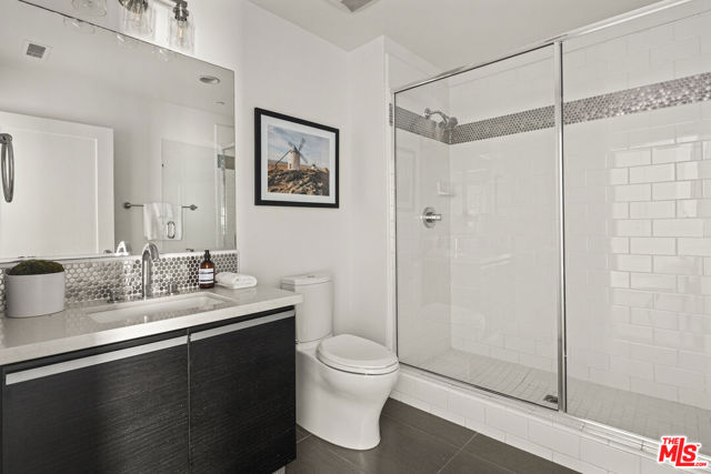 310 Washington Boulevard, Marina del Rey CA: https://media.crmls.org/mediaz/08ee6af0-ec94-4938-8dda-a1a040f88769.jpg