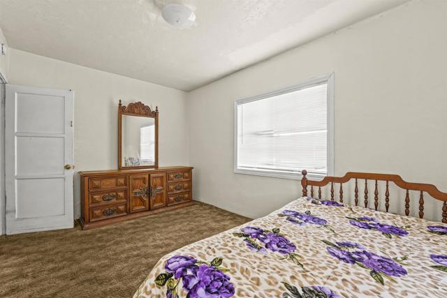 127 W 5Th Avenue, Escondido CA: https://media.crmls.org/mediaz/08ee6ce8-15d2-402a-8178-b2e28fb47448.jpg