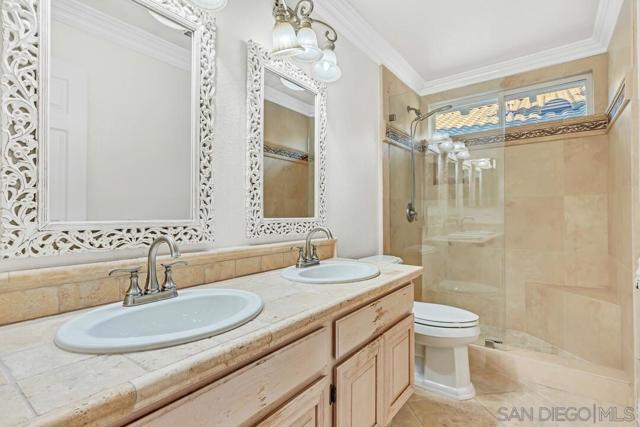 45703 Calle Ayora, Temecula CA: https://media.crmls.org/mediaz/08ef0030-092a-429a-b1f5-61c054b25c5e.jpg