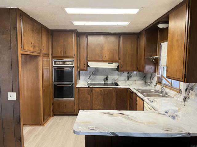 3535 Linda Vista Drive, San Marcos CA: https://media.crmls.org/mediaz/08ef0603-b259-4c30-b9a4-e26b959e0e67.jpg