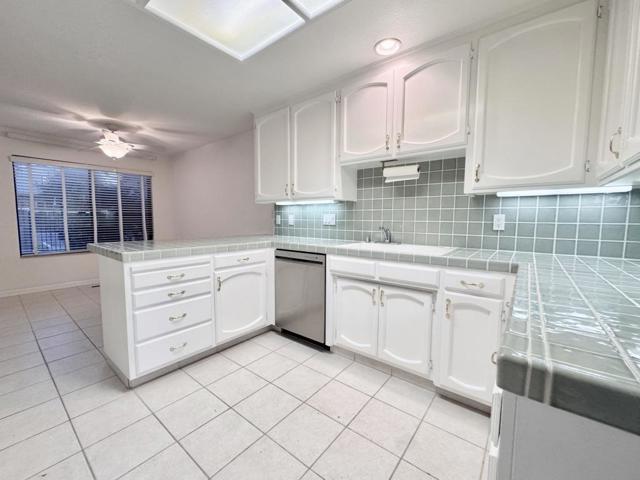808 Duffin Drive, Hollister CA: https://media.crmls.org/mediaz/08ef450f-9d90-4f28-a5a0-77dbb61f597c.jpg