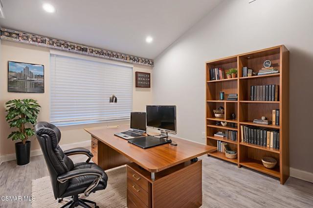 2760 Royal Avenue, Simi Valley CA: https://media.crmls.org/mediaz/08ef7293-bf1a-4d21-96a5-2e8855a50892.jpg
