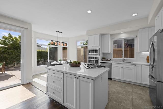12372 Mona Lisa St, San Diego CA: https://media.crmls.org/mediaz/08f11eb5-ff32-4590-ad1c-dd7c53a908a6.jpg