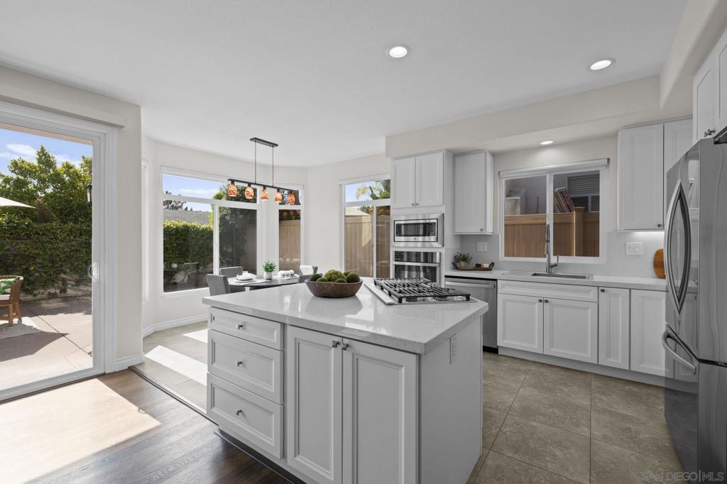 MLS #250033731SD img 11