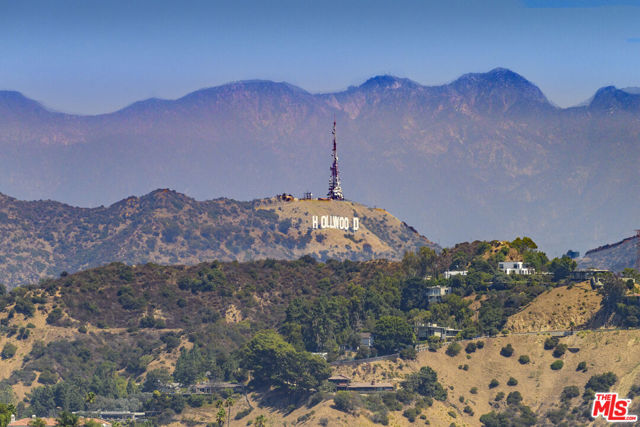 8581 Cole Crest Drive, Los Angeles CA: https://media.crmls.org/mediaz/08f134b0-4322-49a3-8afd-5ce7c506a52d.jpg