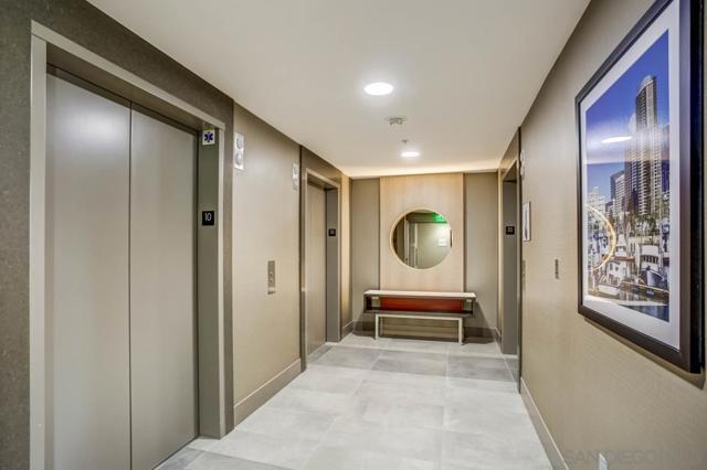 1240 India St, San Diego CA: https://media.crmls.org/mediaz/08f1f54c-a7b9-49fe-87f6-e682344373d5.jpg