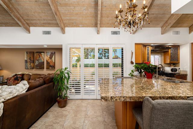 317 Forest Hills Drive, Rancho Mirage CA: https://media.crmls.org/mediaz/08f20399-f683-448a-9c8d-13c66308e974.jpg