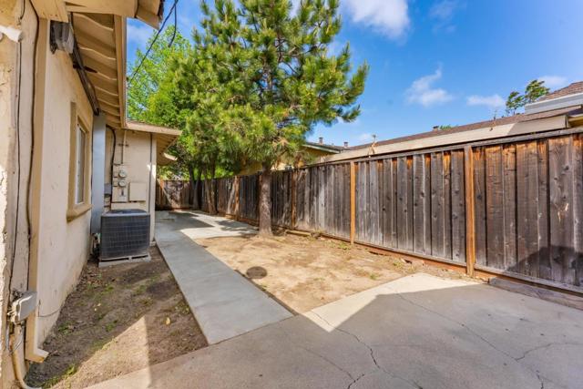 7400 Dowdy Street, Gilroy CA: https://media.crmls.org/mediaz/08f29c4f-576e-44c1-831f-a59ef8e9e3e5.jpg