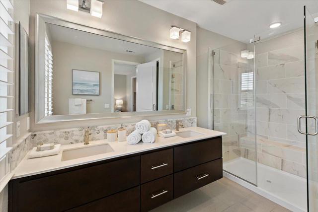639 Cinnamon Circle, Mountain View CA: https://media.crmls.org/mediaz/08f341f3-19cb-43e8-a7d9-808657ec685a.jpg