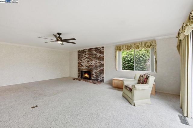 Image 12 of 30 For 15596 Tilden St