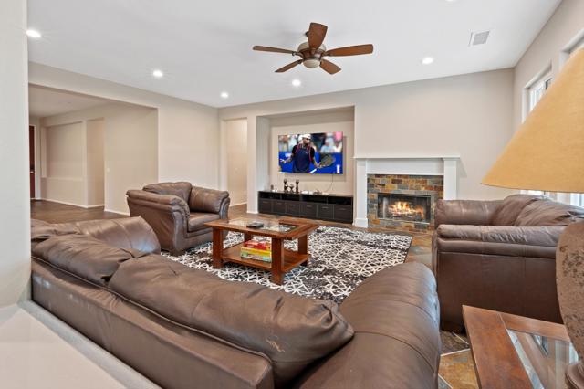49335 Douglas Street, Indio CA: https://media.crmls.org/mediaz/08f4be39-2a61-4c16-8d8b-f72455db2efc.jpg