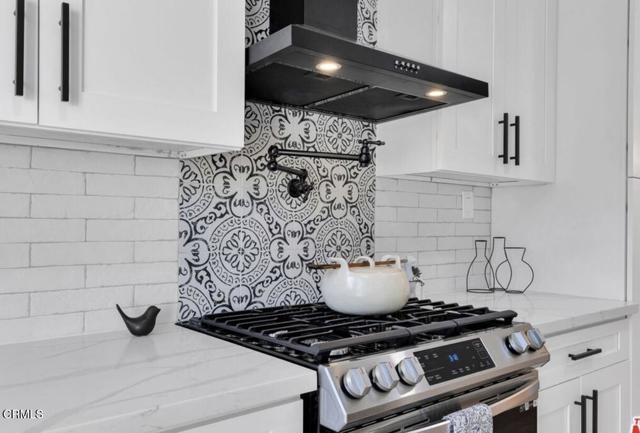 Detail Gallery Image 9 of 20 For 1086 Hollygrove Ln, Altadena,  CA 91001 - 4 Beds | 2 Baths