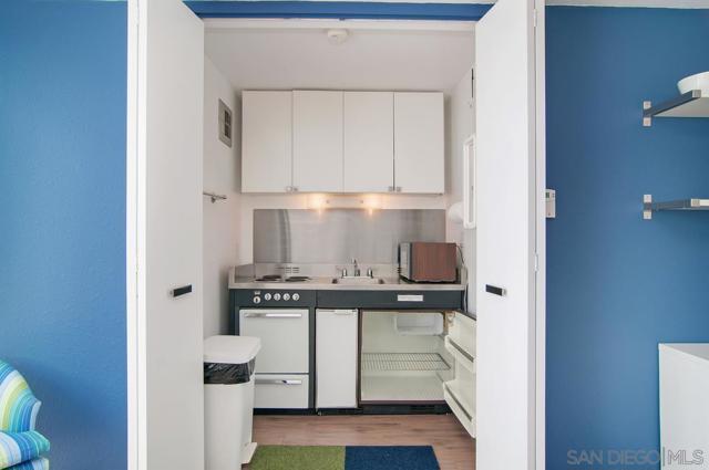 2620 2nd Avenue, San Diego CA: https://media.crmls.org/mediaz/08f5603b-58fa-427b-aa16-76e1e9bc44a4.jpg