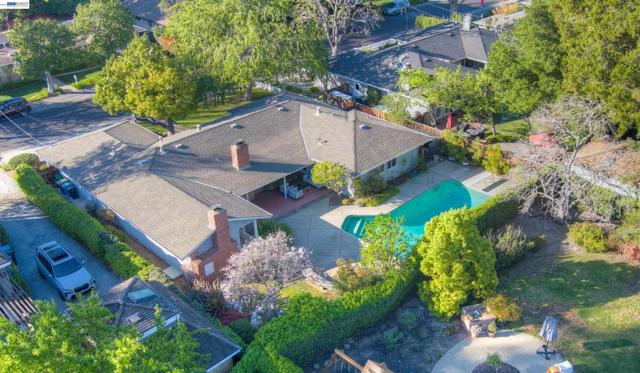 1785 Holly Ave, Menlo Park CA: https://media.crmls.org/mediaz/08f573f6-9628-4555-86aa-09b4e784615e.jpg