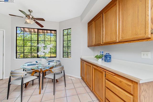 2030 Canyon Woods Drive, San Ramon CA: https://media.crmls.org/mediaz/08f5cdf7-3b13-4724-adec-0938f1f77a0c.jpg