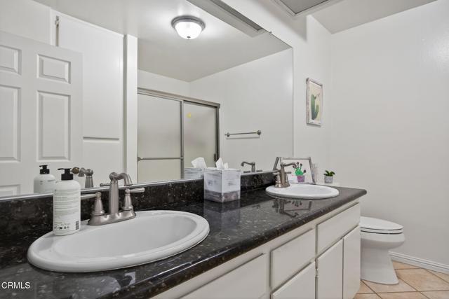1430 Clayton Way, Simi Valley CA: https://media.crmls.org/mediaz/08f77509-6c3a-4885-a86f-9e9885a72c0e.jpg