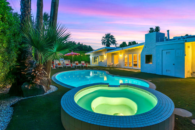 1115 Pasatiempo Road, Palm Springs CA: https://media.crmls.org/mediaz/08f7c148-86a1-427d-8981-b837dad45595.jpg