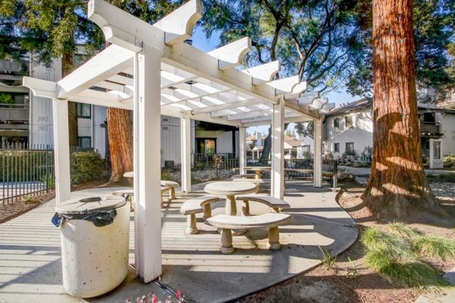 1996 Tradan Drive, San Jose CA: https://media.crmls.org/mediaz/08f7f9ff-8b67-43ff-b787-5ef353624372.jpg