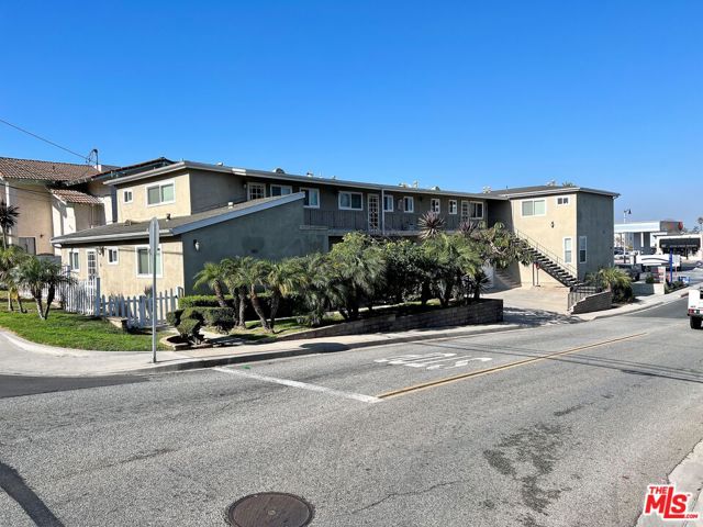 1901 RINDGE Lane, Redondo Beach, California 90278, ,Residential Income,Sold,RINDGE,22127651