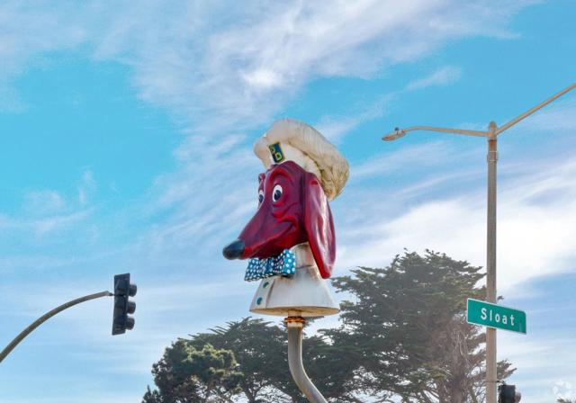 2271 40th Avenue, San Francisco CA: https://media.crmls.org/mediaz/08f8484c-fbea-4d2f-b15a-ca15d59939c2.jpg