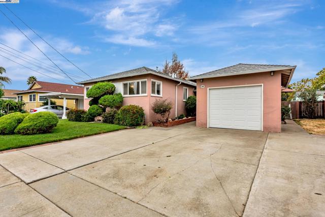 1315 Mersey Ave, San Leandro CA: https://media.crmls.org/mediaz/08f85b6c-e9d3-4809-8fcd-c06d51d1d1ca.jpg