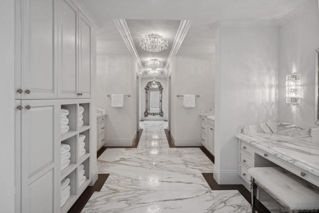 4540 Los Pinos, Rancho Santa Fe CA: https://media.crmls.org/mediaz/08f878f4-3f21-4ba4-aaa2-95fa9324cb73.jpg