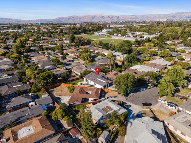 239 Eureka Court, Sunnyvale CA: https://media.crmls.org/mediaz/08f9a786-0fa3-459b-8dc8-2fa8f9cc6361.jpg